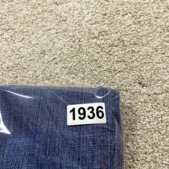 VTG Levi's 501 Jeans Mens 36x32* Blue Button Fly Y2K Straight Distressed Patch - Picture 12 of 12